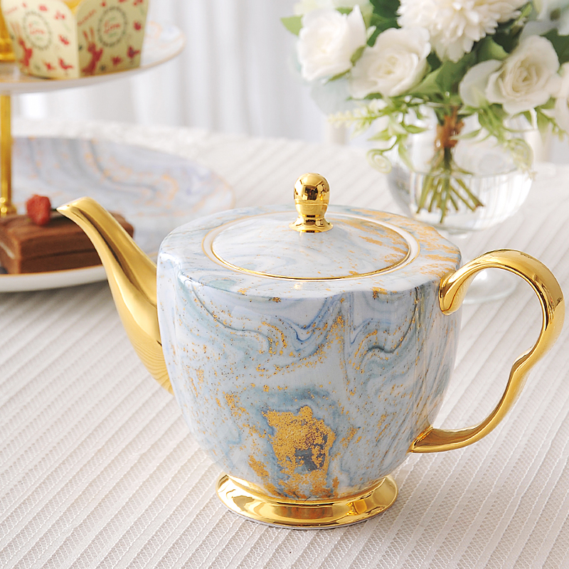 Luxury Bone China Coffee Set Ceramic Tea Set with Tray Heraeus Gold Gilded Set of 16