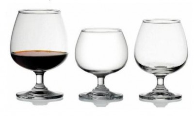 What does a brandy glass look like? What does a brandy glass look like?