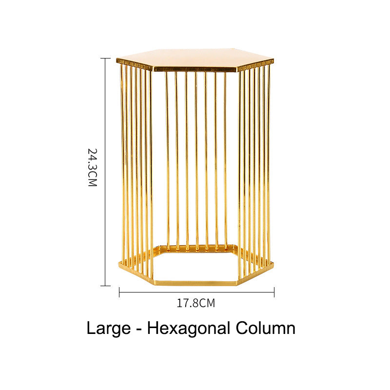 Artistic Ceramic Cake Display Stand for Elegant Dessert Presentations Artistic Ceramic Cake Display Stand for Elegant Dessert Presentations