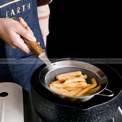 304 Stainless Steel Household Strainer Creative Wooden Handle Filter Spoon 304 Stainless Steel Household Strainer Creative Wooden Handle Filter Spoon