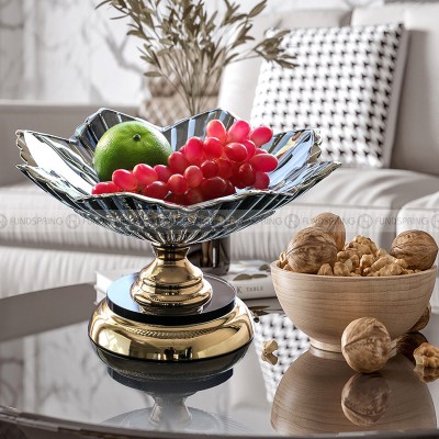 Scandinavian Elegance Crystal Glass Serving Bowl for Candy, Snacks, and Fruits Scandinavian Elegance Crystal Glass Serving Bowl for Candy, Snacks, and Fruits