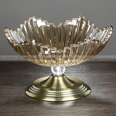 Regal Elegance: European Crystal Glass High-Footed Fruit Bowl, Candy Pot, and Snack Plate Regal Elegance: European Crystal Glass High-Footed Fruit Bowl, Candy Pot, and Snack Plate