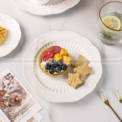 Modern Relief White Ceramic Dinner Plates Set of 2 (8" and 10") Modern Relief White Ceramic Dinner Plates Set of 2 (8" and 10")