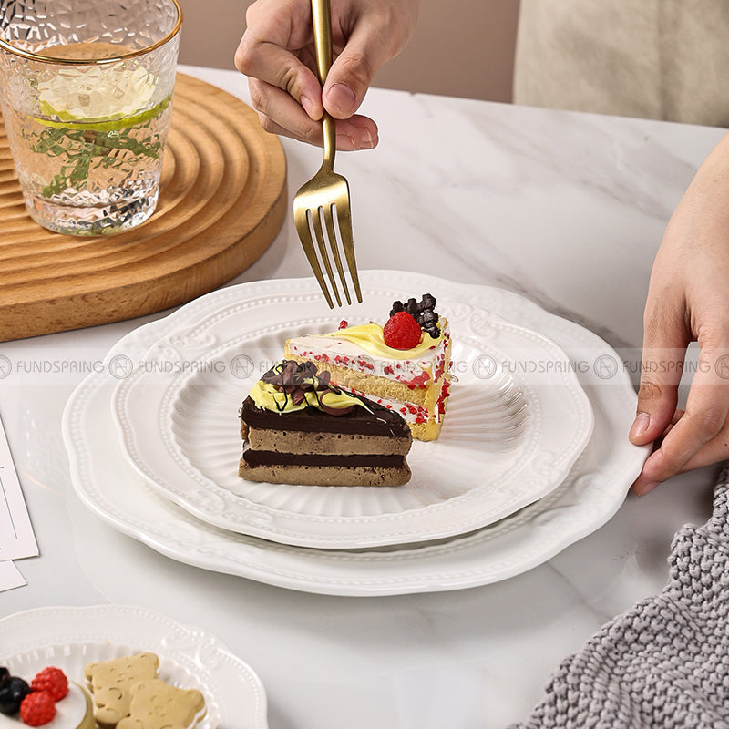 Modern Relief White Ceramic Dinner Plates Set of 2 (8" and 10") Modern Relief White Ceramic Dinner Plates Set of 2 (8" and 10")