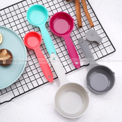 Precision in Colors: 5-Piece Measuring Spoon Set with Scale for Baking Precision in Colors: 5-Piece Measuring Spoon Set with Scale for Baking