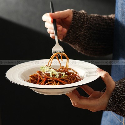 White Ceramic Tableware Irregular Shape Dinnerware Black Rim Plate White Ceramic Tableware Irregular Shape Dinnerware Black Rim Plate