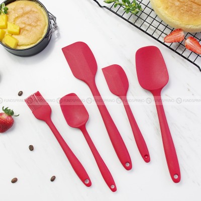Versatile Set of 5 Silicone Baking Tools for Cake Cream, Spreading, and Mixing Versatile Set of 5 Silicone Baking Tools for Cake Cream, Spreading, and Mixing