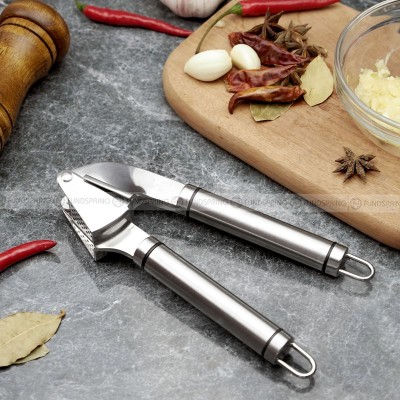 Stainless Steel Garlic Press Garlic Squeezer with Mashed Garlic Stainless Steel Garlic Press Garlic Squeezer with Mashed Garlic