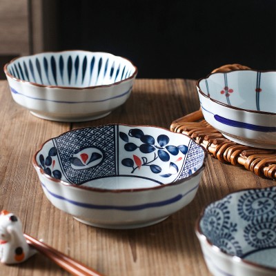 Vintage Ruffle Collection: Set of 4 Exquisite Ceramic Bowls - 6'' Vintage Ruffle Collection: Set of 4 Exquisite Ceramic Bowls - 6''