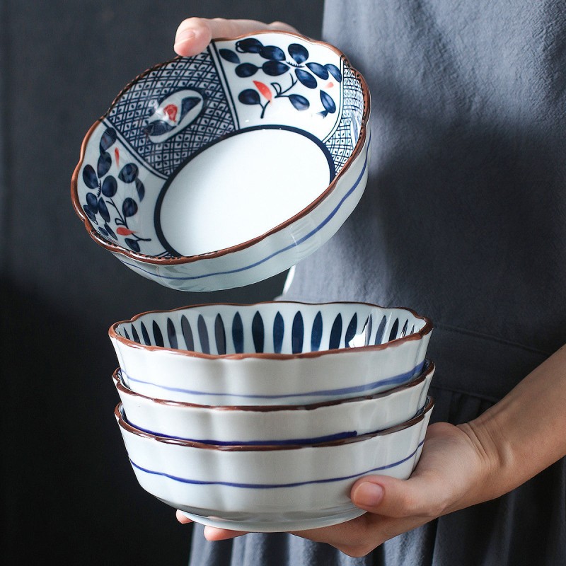 Vintage Ruffle Collection: Set of 4 Exquisite Ceramic Bowls - 6'' Vintage Ruffle Collection: Set of 4 Exquisite Ceramic Bowls - 6''