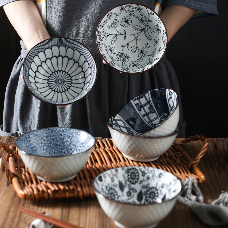 Nostalgic Charm: Japanese-inspired Ceramic Rice Bowls 5" Nostalgic Charm: Japanese-inspired Ceramic Rice Bowls 5"