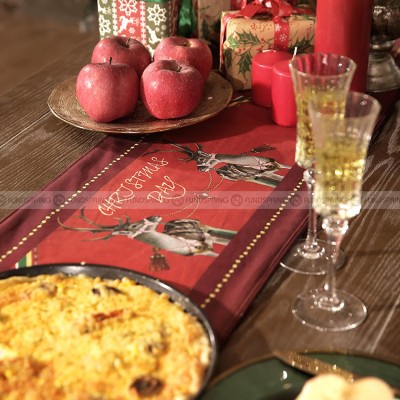 Christmas Table Runner New Year Decorative Red Velvet Cabinet Towel Christmas Table Runner New Year Decorative Red Velvet Cabinet Towel