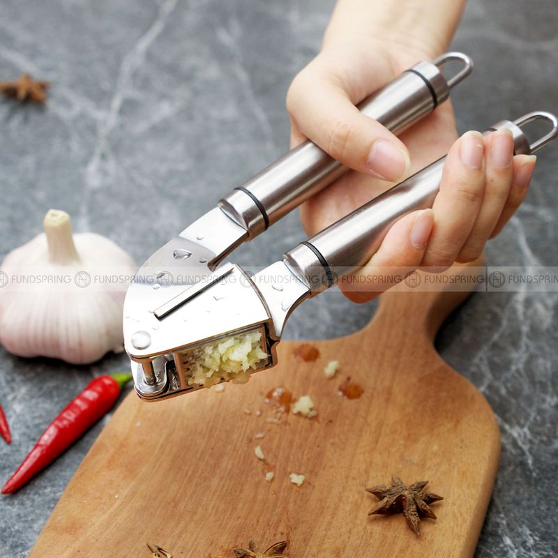Stainless Steel Garlic Press Garlic Squeezer with Mashed Garlic Stainless Steel Garlic Press Garlic Squeezer with Mashed Garlic