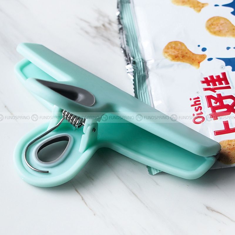VersaClip Multipurpose Sealer: Snack and File Moisture-Proof Stationery Clip VersaClip Multipurpose Sealer: Snack and File Moisture-Proof Stationery Clip