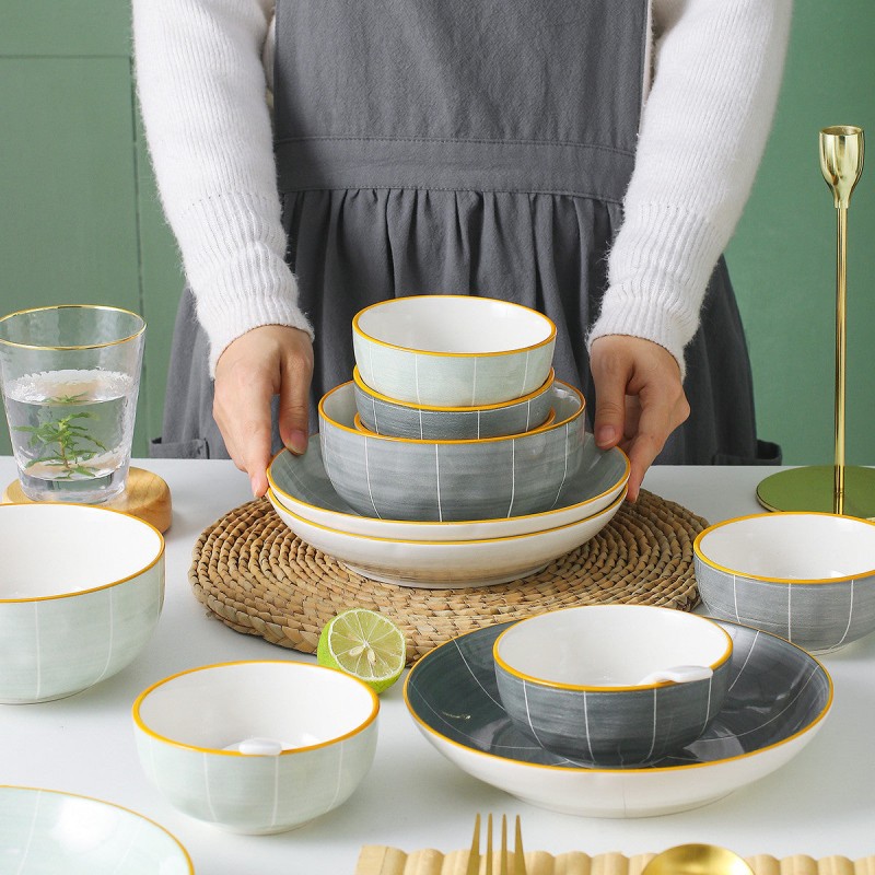 Japanese Phnom Penh Collection: Exquisite 18-Piece Ceramic Dinnerware Set Japanese Phnom Penh Collection: Exquisite 18-Piece Ceramic Dinnerware Set