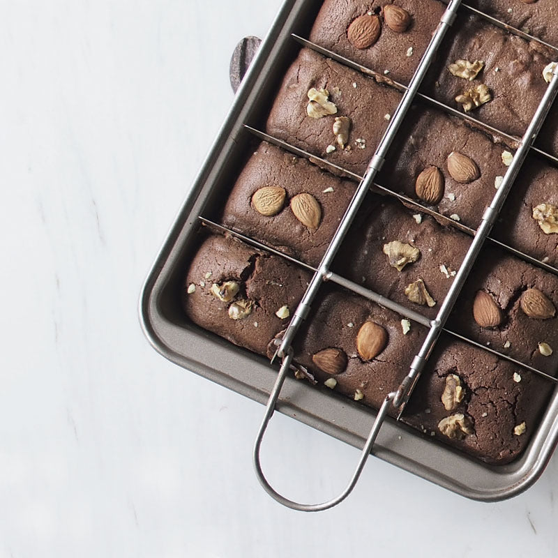 SolidBake Non-Stick Cake Mold: Thickened Bottom Brownie Pan – Precision Baking Tool SolidBake Non-Stick Cake Mold: Thickened Bottom Brownie Pan – Precision Baking Tool
