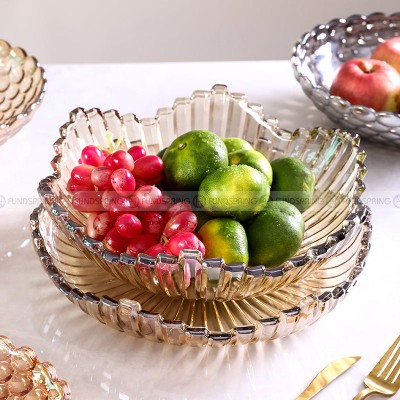 Glassy Elegance: European-Style Minimalist Glass Fruit Bowl, Candy, and Snack Plate Glassy Elegance: European-Style Minimalist Glass Fruit Bowl, Candy, and Snack Plate