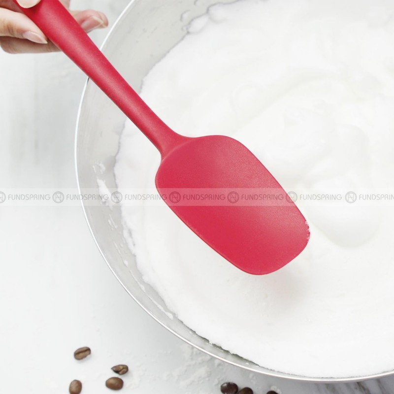 Silicone Baking Set: Cake Cream Spatula, Scraper, and Oil Brush Silicone Baking Set: Cake Cream Spatula, Scraper, and Oil Brush