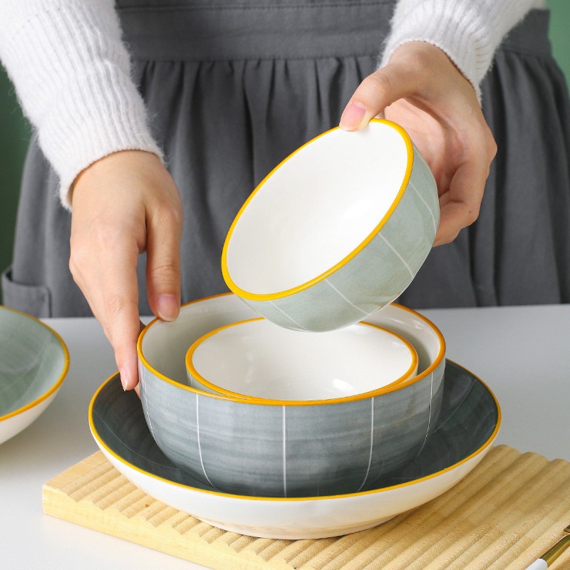 Japanese Phnom Penh Collection: Exquisite 18-Piece Ceramic Dinnerware Set Japanese Phnom Penh Collection: Exquisite 18-Piece Ceramic Dinnerware Set