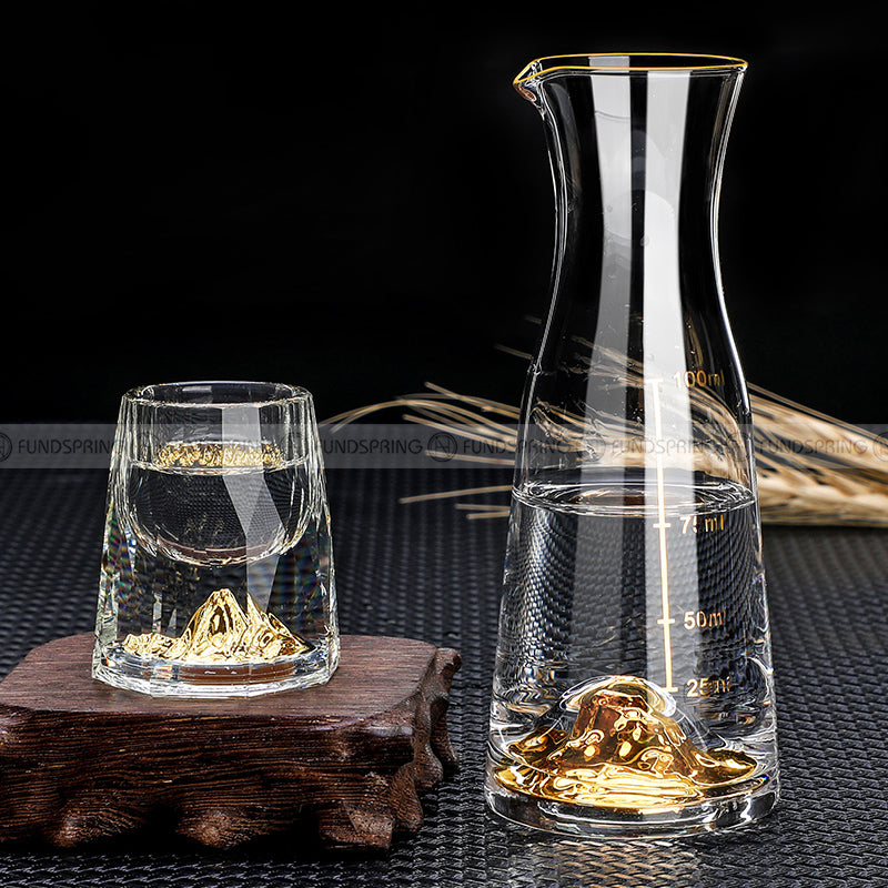 Golden Elegance: Crystal Glass Wine Dispenser Set with Gold Foil Wine Cups Golden Elegance: Crystal Glass Wine Dispenser Set with Gold Foil Wine Cups