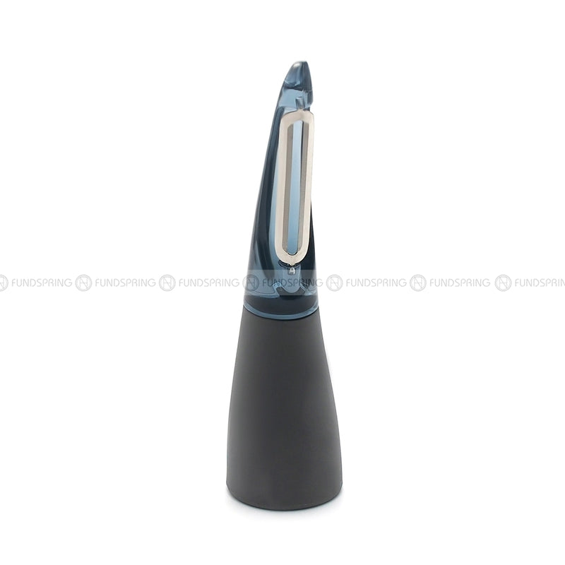 Horn-shaped Peeler Vegetable and Fruit Peeler with Non-slip Handle Horn-shaped Peeler Vegetable and Fruit Peeler with Non-slip Handle