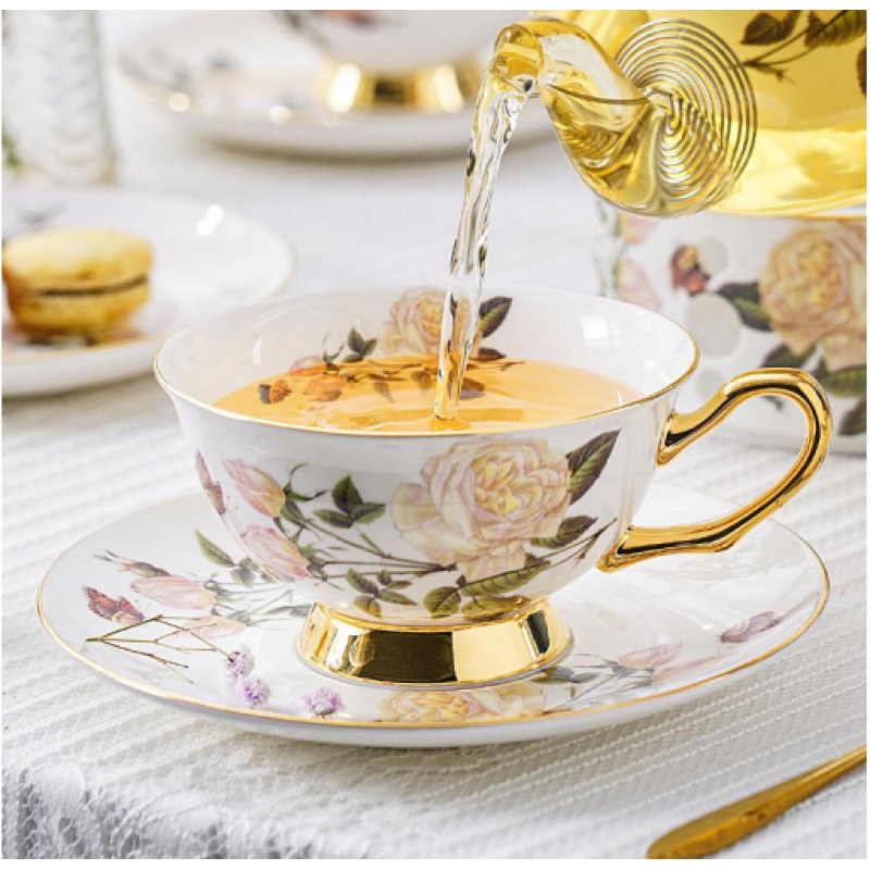 Elegant Gold-Plated Royal Flower Bone China Tea Cups and Coffee Mug Set Elegant Gold-Plated Royal Flower Bone China Tea Cups and Coffee Mug Set