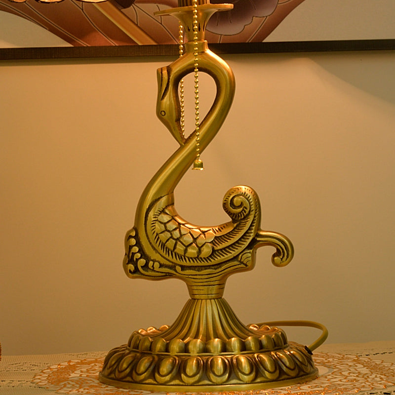 Tiffany Lamp Table Lamp with Shell Lampshade and Brass Swan Lamp Stand Tiffany Lamp Table Lamp with Shell Lampshade and Brass Swan Lamp Stand