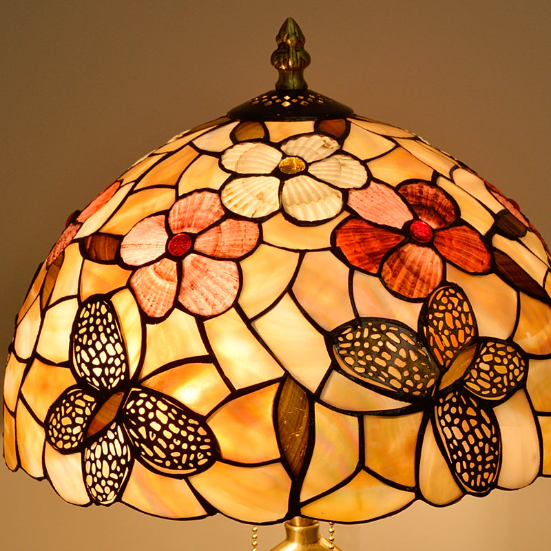 Tiffany Lamp Table Lamp with Shell Lampshade and Brass Swan Lamp Stand Tiffany Lamp Table Lamp with Shell Lampshade and Brass Swan Lamp Stand