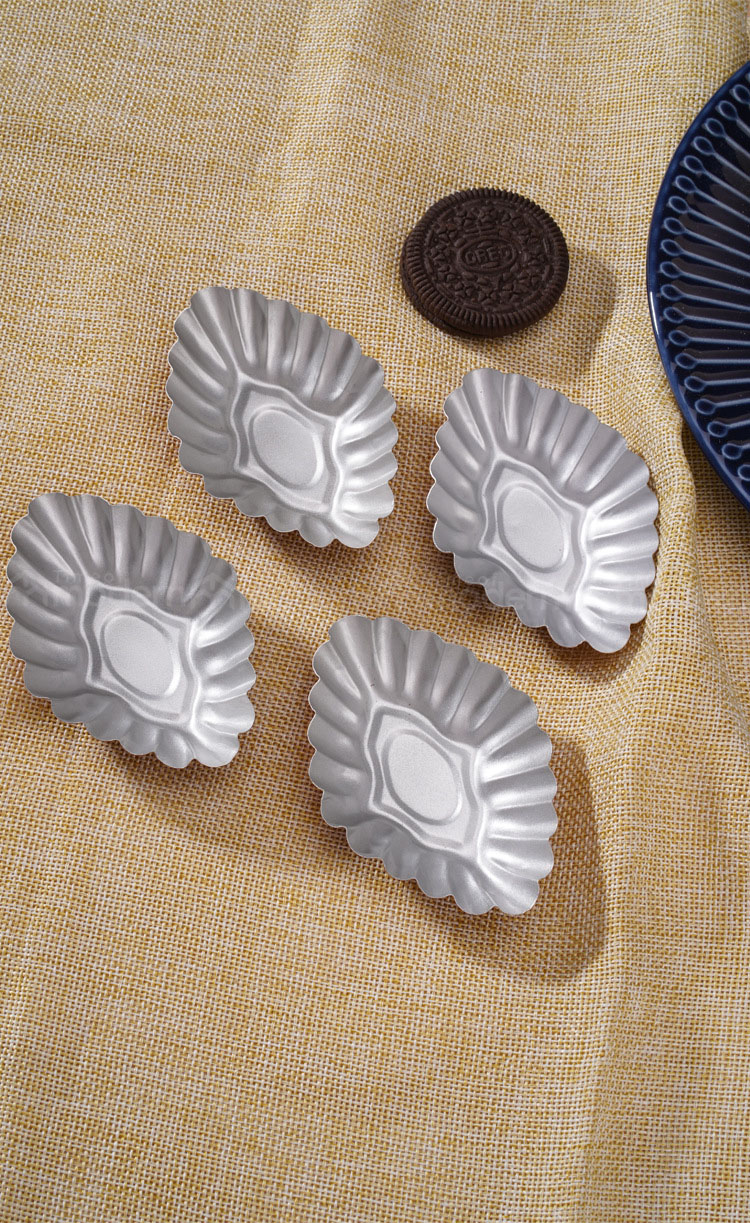 Prismatic Portuguese Tart Mold (8).jpg