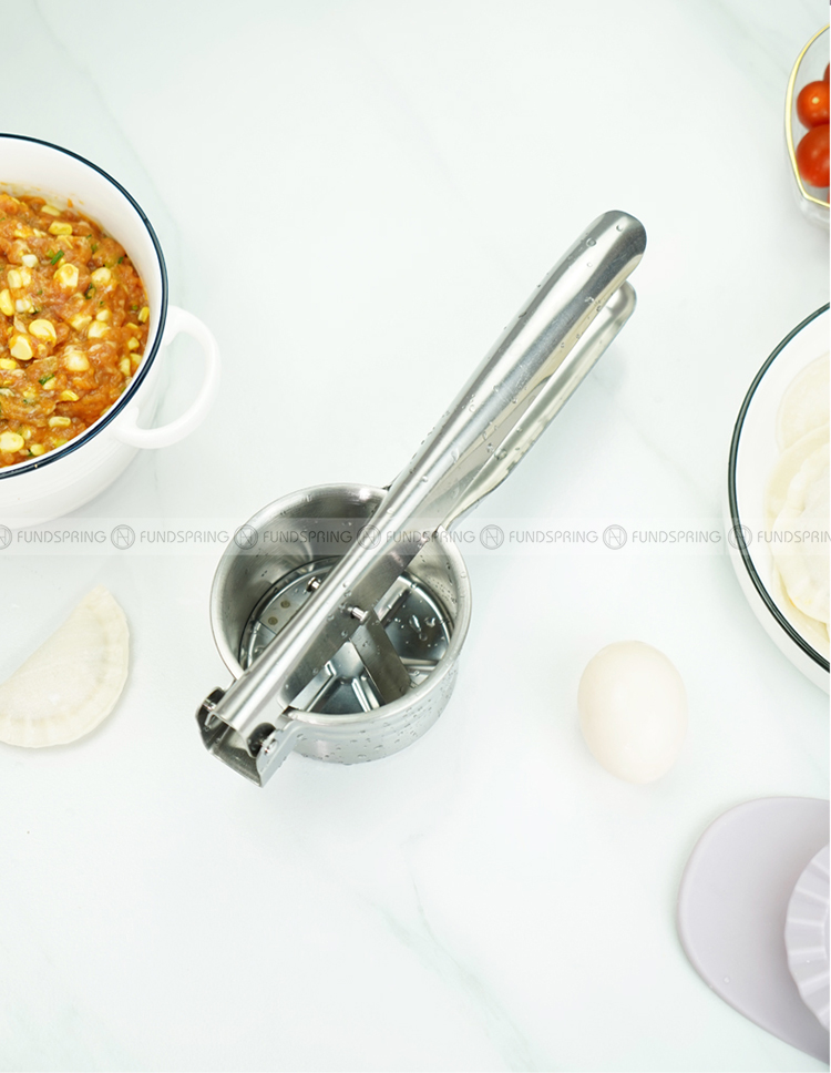 Kitchen Tool Potato Masher Juicer15.jpg